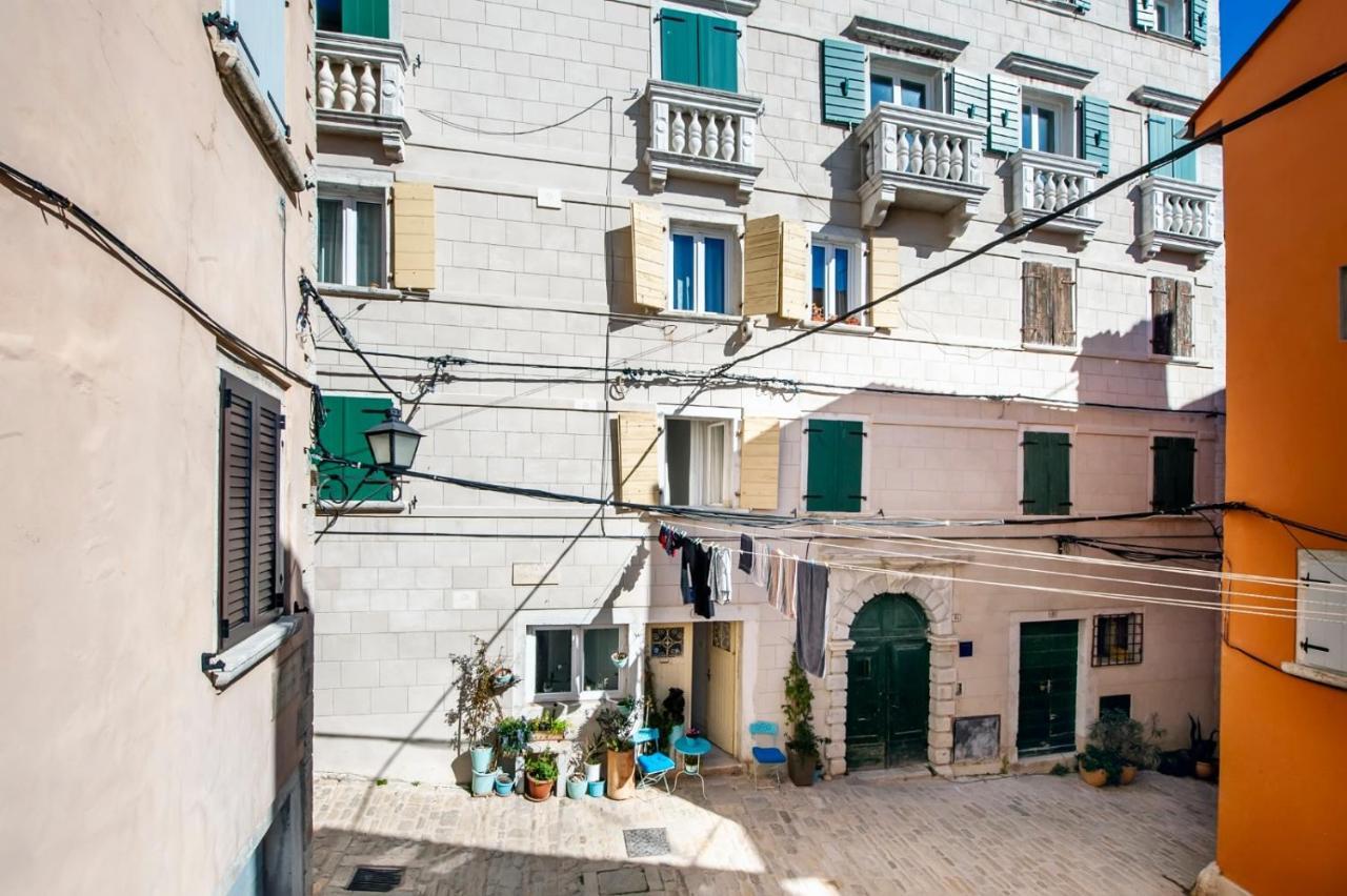Apartments Casa Ivona Ровінь Екстер'єр фото