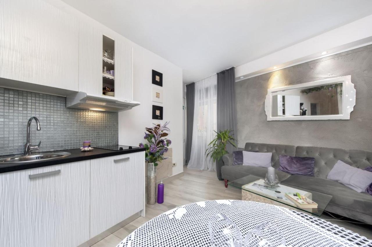 Apartments Casa Ivona Ровінь Екстер'єр фото