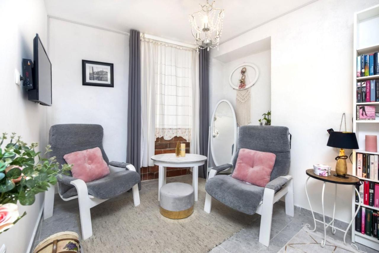 Apartments Casa Ivona Ровінь Екстер'єр фото