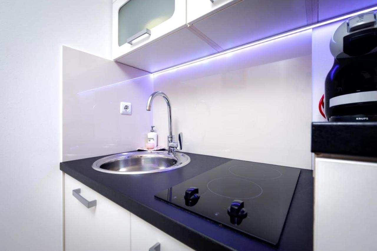 Apartments Casa Ivona Ровінь Екстер'єр фото